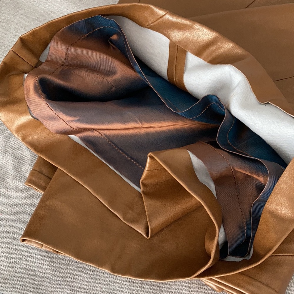 Zara faux leather skirt - Picture 7 of 9